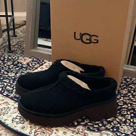 UGG Women's New Heights Cozy clog Black - Picture 1 of 5